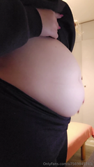 1454682438_i-have-eaten-really-a-lot-this-christmas-my-tummy-is-full_3.mp4