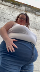 961216107_just-come-back-from-a-restaurant-and-ate-sososo-much-i-was_4.mp4