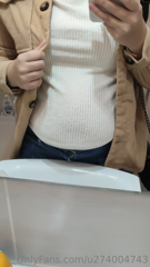 470489598_how-do-you-like-this-fit-sweater-is-not-too-short_0.m4v