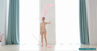 Emma Jomell - Flexy Teens - 3 - solo - 1080p.mp4