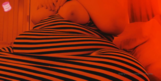 16936884_attention-this-weeks-red-light-special-is-me_0.mp4