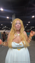 1920441407_if-you-guessed-zelda-you-were-right_0.mp4