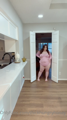 442778086_big-body-jiggles-and-waddles-the-bigger-i-get-the_0.m4v
