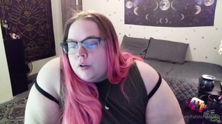 1206763185_forgetful-bbw-gamer-girl-forgot-to-stop-recording_0.mp4