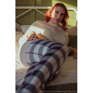 ladylangfordnylons-2025-01-14-3632822830.jpg