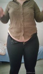 748900856_hello-how-are-you-doing-i-today-tried-on-the-old-pants_1.m4v