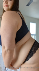402873780_belly-squishes-plops-and-jiggles-my-favorite-things_0.m4v