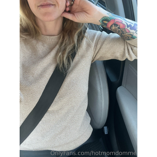 hotmomdomme-2023-03-31-2823161233.jpg