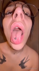 Giantess bathtub - video 2 - ThisVid.com.mp4