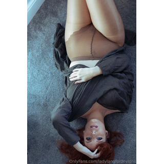 ladylangfordnylons-2024-01-06-3136087662.jpg