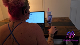 BarbelleVixxxen - Mr Majic Cums to Repair the Ac 4K.mp4