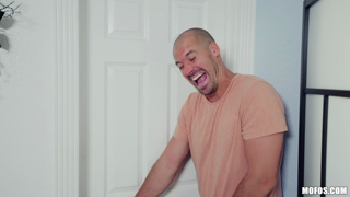 IKnowThatGirl - 2019-01-05 - Sommer Isabella - She's Trying To Get Ready [IKnowThatGirl - 2019-01-05 - Sommer Isabella - She's Trying To Get Ready].mp4