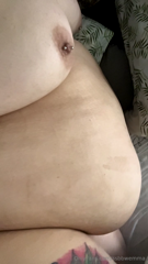 1004316879_just-being-a-fat-lazy-bed-blob_1.mp4