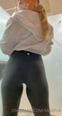 186 missjfux-04-02-2021-2024113047-growing_that_peach__ (4UD3yCzL).m4v
