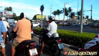 asd-2013-12-05-pattaya-thailand-Girls on bikes – December 5, 2013.mp4