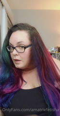 244680618_happy-holidays-i-dyed-my-hair_0.m4v