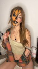 778504202_only-a-few-days-to-go-and-you-can-see-it-all-halloween-is-s_1.mp4