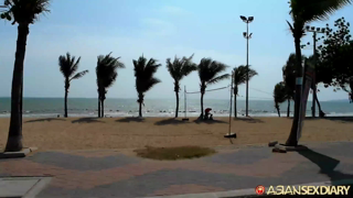 asd-2014-12-02-pattaya-thailand-Pang Eating at resto in Jomtien – December 2, 2014.mp4