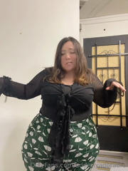 467358778_wanted-to-show-off-my-outfit-of-the-day-these-are-my-favo_0.m4v
