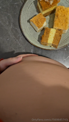 817440063_4-pieces-of-cake-and-a-litre-of-gainer-is-the-perfect-desser_0.m4v