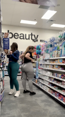 231381667_tiktok-leggings-in-public_0.m4v