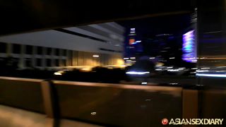 asd-2013-10-24-hong-kong-HK Apple store – October 24, 2013.mp4