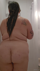 1121550462_a-little-shower-time-fun-the-water-splattering-off-me-ke_3.mp4