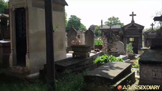 asd-2016-08-27-paris-france-Famous cemetery – August 27, 2016.mp4