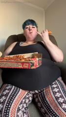 1137006500_i-think-my-favorite-pizza-to-stuff-with-is-stuffed-crust-bec_3.mp4
