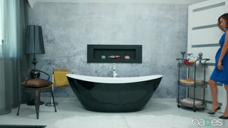 Liya Silver - Babes - Bath Time Belle 1080p.mp4