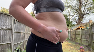 151868029_a-chubby-girl-attempts-a-work-out-but-then-gets-distracte_0.m4v