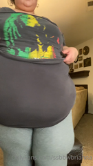 32714173_got-done-running-errands-praise-every-place-doing-curbside-p_0.m4v